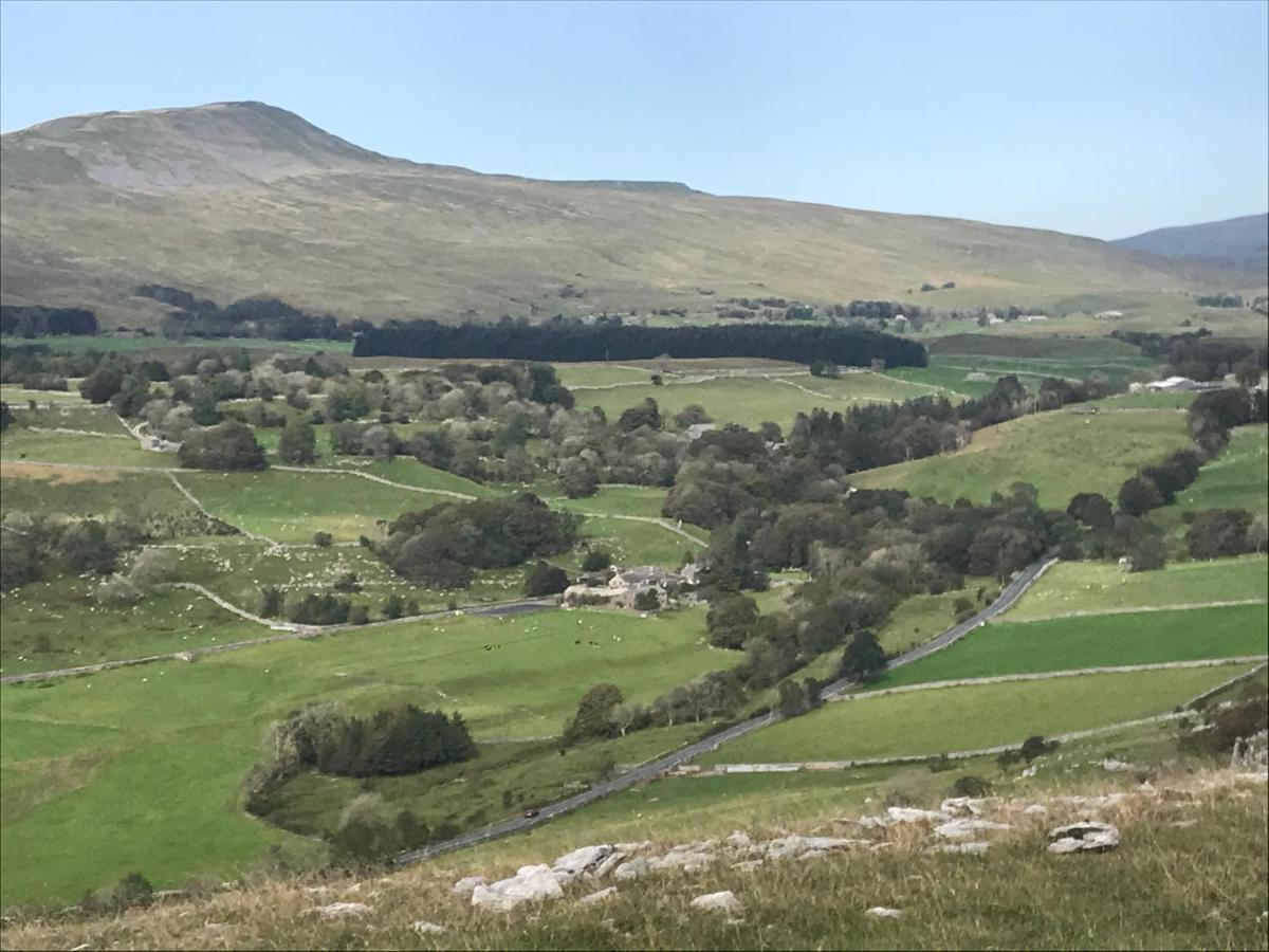 Old School House - Yorkshire Three Peaks Challenge Weathercote Kültér fotó