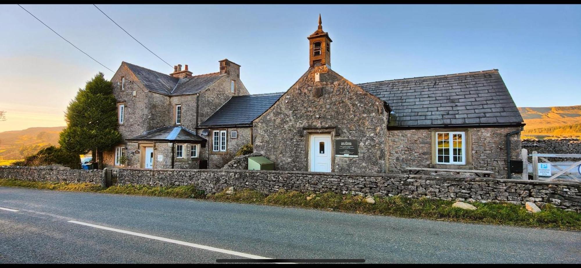 Old School House - Yorkshire Three Peaks Challenge Weathercote Kültér fotó